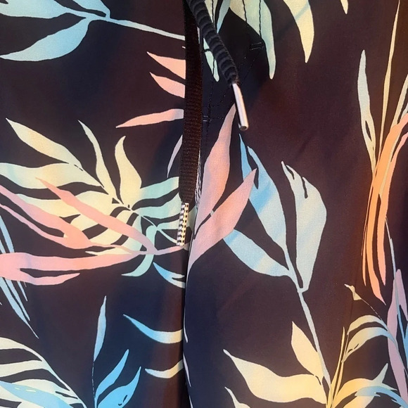 New Volcom Mod-Tech - Picture 2 of 7